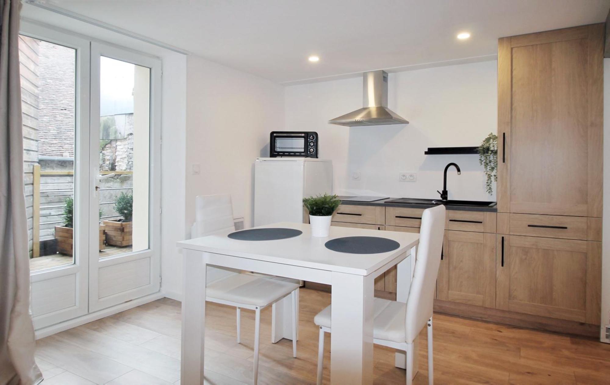 Maya Appartements & Suites Cosne-sur-Loire Værelse billede