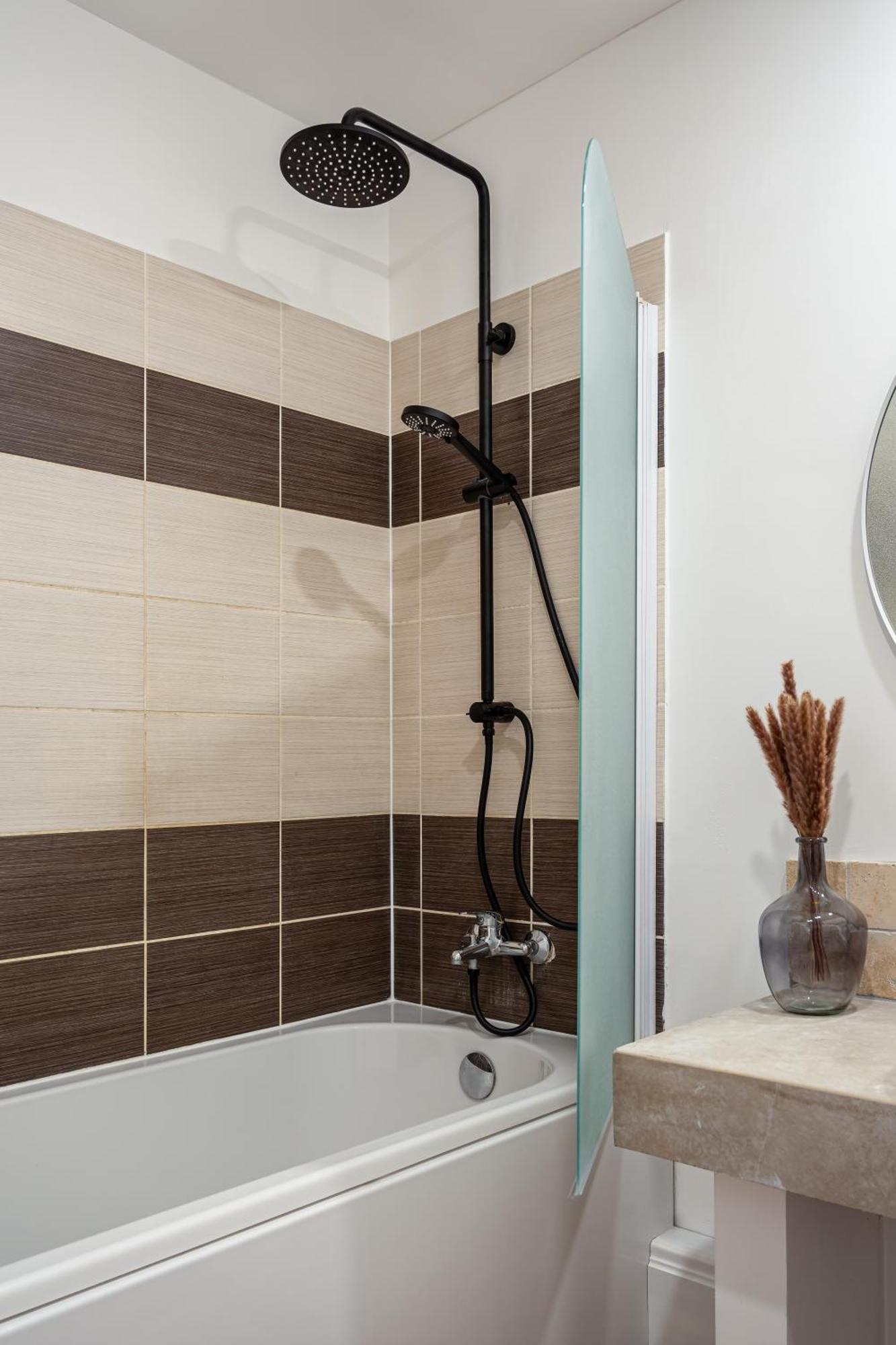 Maya Appartements & Suites Cosne-sur-Loire Eksteriør billede